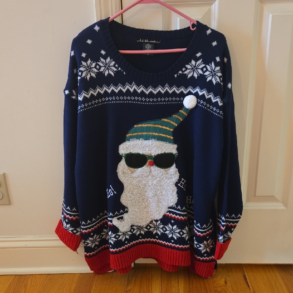 Santa Sweater That Lights Up